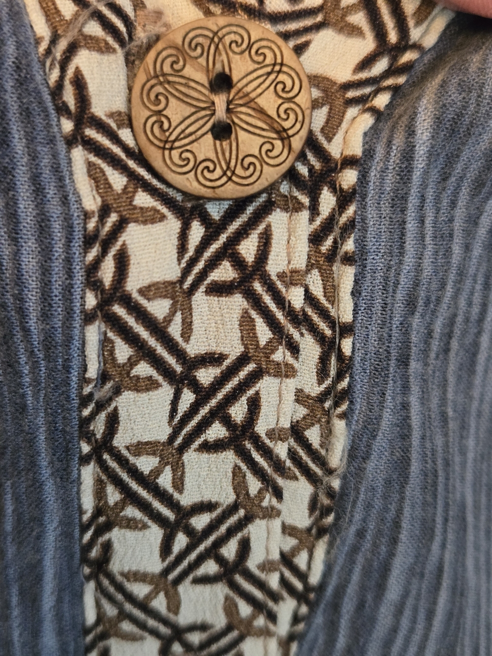 John Mark Heathered Light Blue Mixed Media XL Top - Picture 5 of 13
